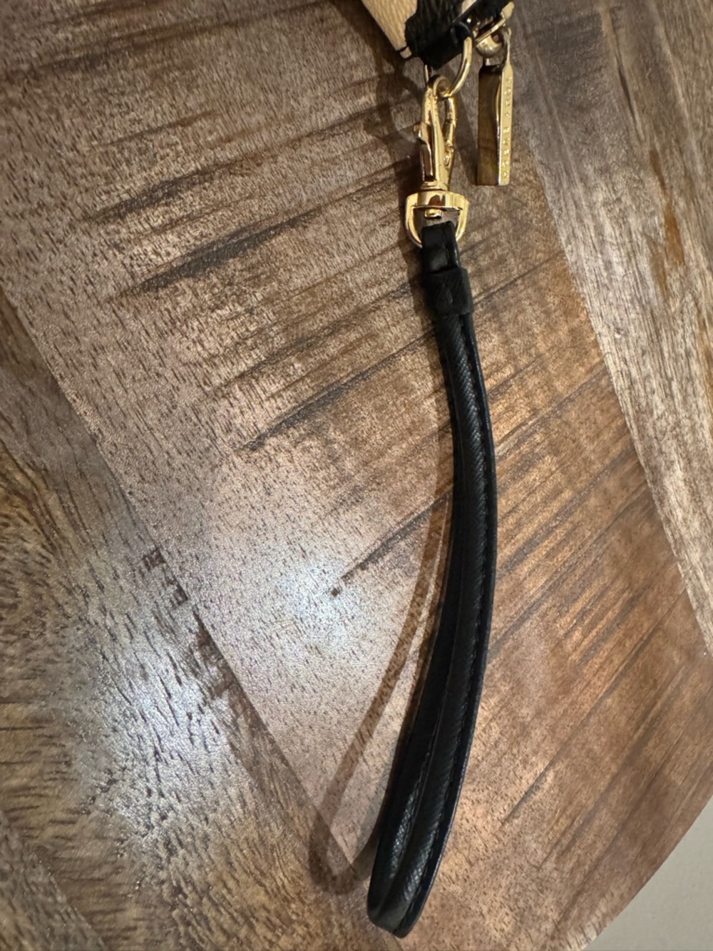 Tory Burch Robinson leopard print wallet - Picture 5 of 11